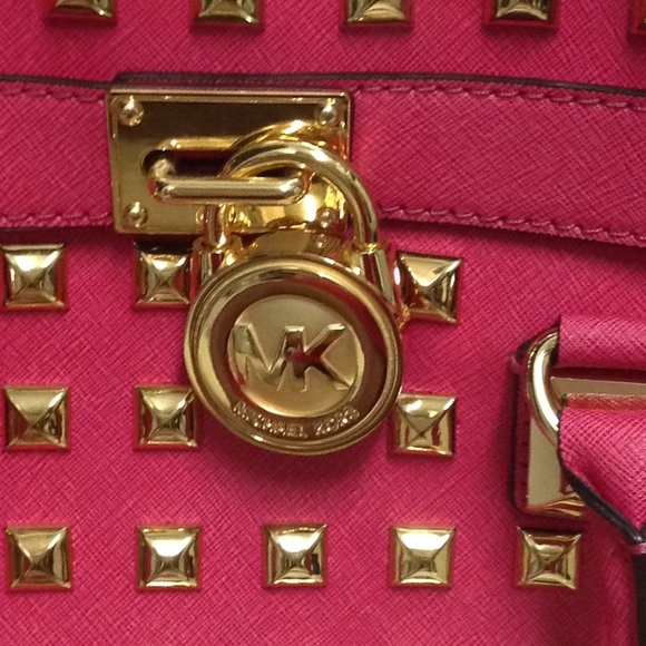 Authentic Michael Kors Pyramid Hamilton large set. - Picture 3 of 7